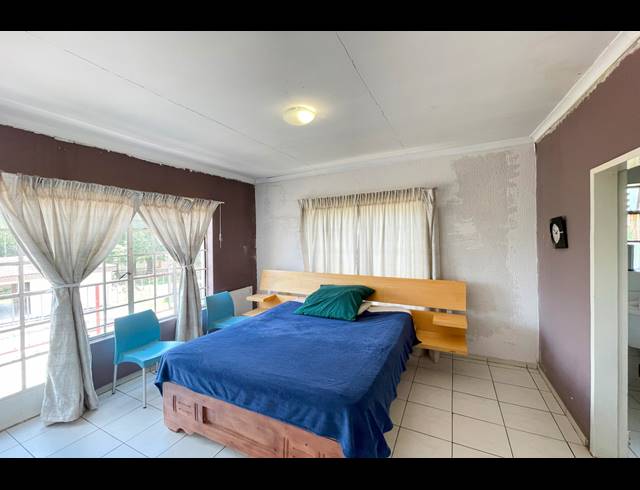 6 BEDROOM HOUSE FOR SALE IN PRESIDENT PARK